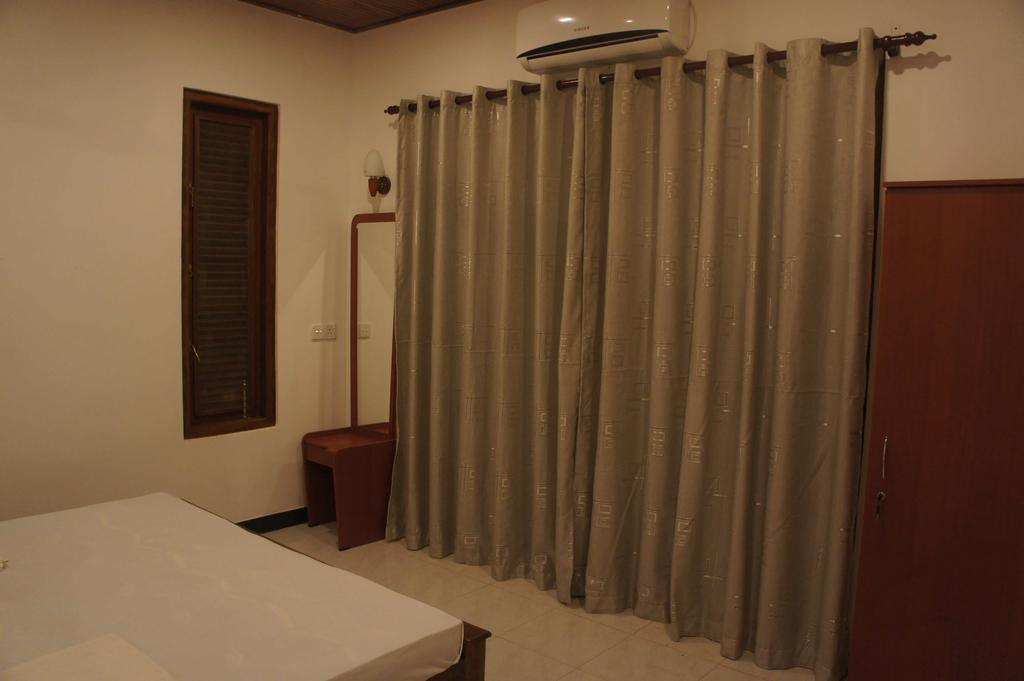 Sam'S Guest House Unawatuna Quarto foto