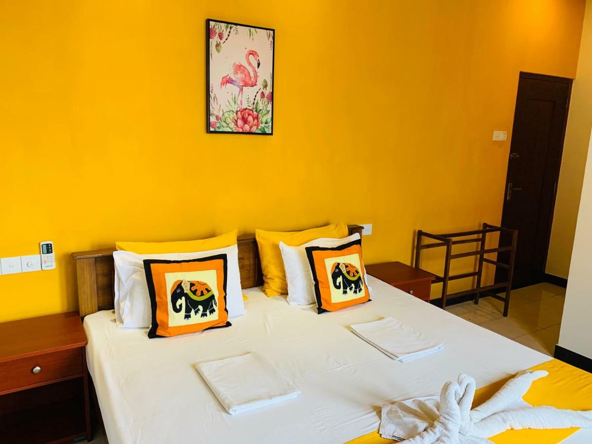 Sam'S Guest House Unawatuna Exterior foto