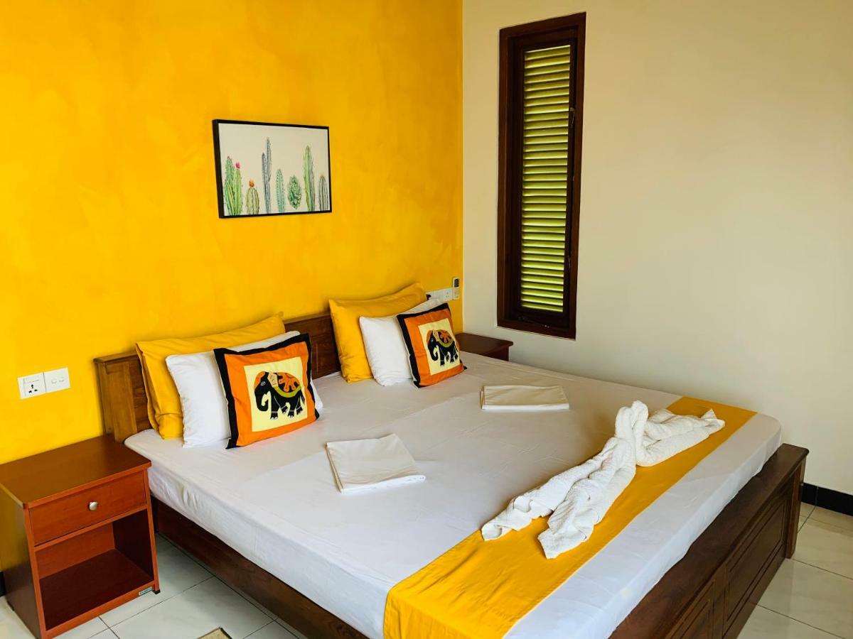 Sam'S Guest House Unawatuna Exterior foto