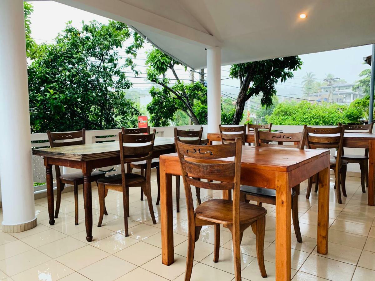 Sam'S Guest House Unawatuna Exterior foto