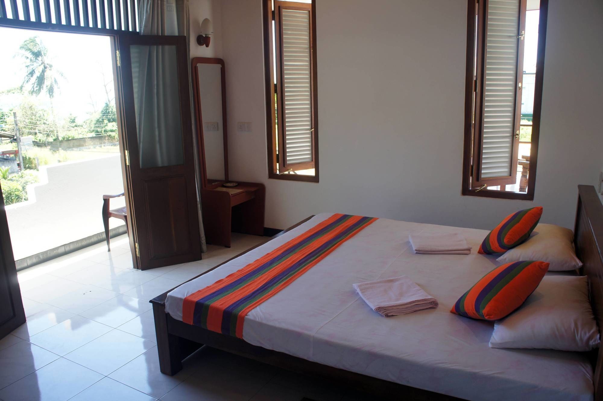 Sam'S Guest House Unawatuna Exterior foto